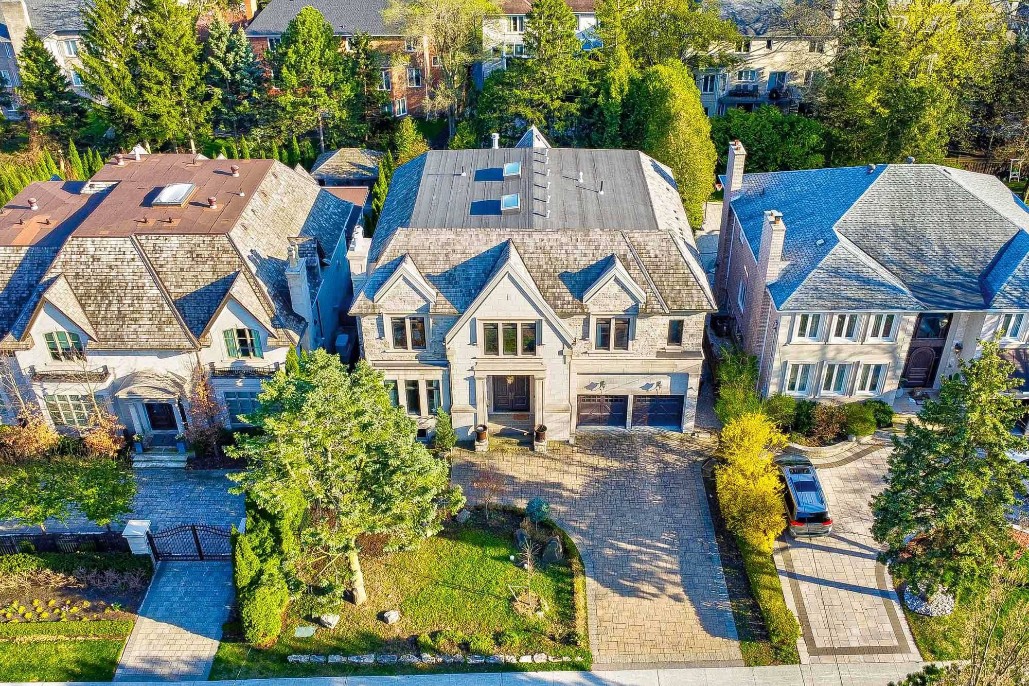 Toronto C12, ON M2L 1H2,141 Highland CRES