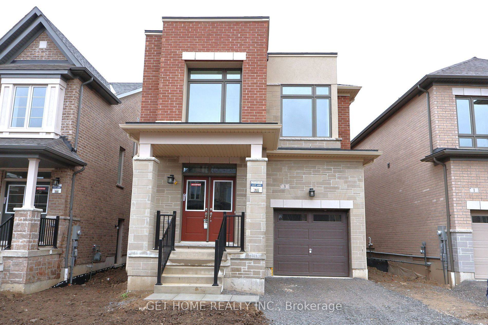 Whitby, ON L1P 0N9,3 Armilia PL