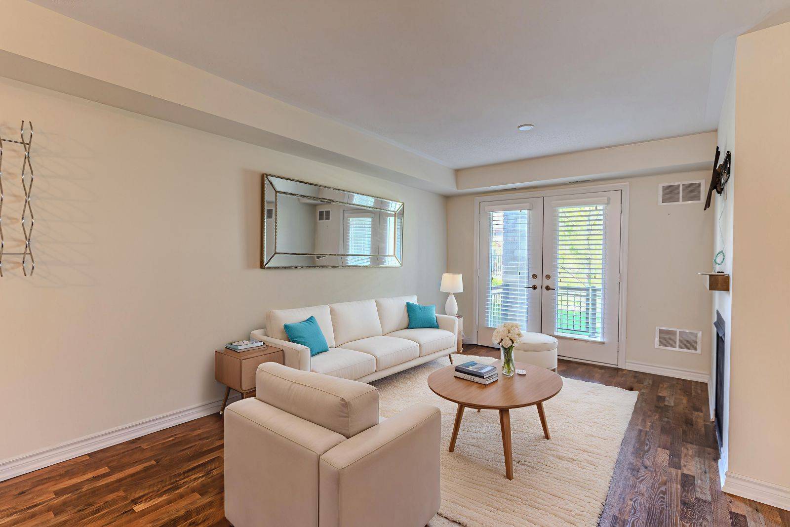 Collingwood, ON L9Y 0Y6,2 Cove CT #106