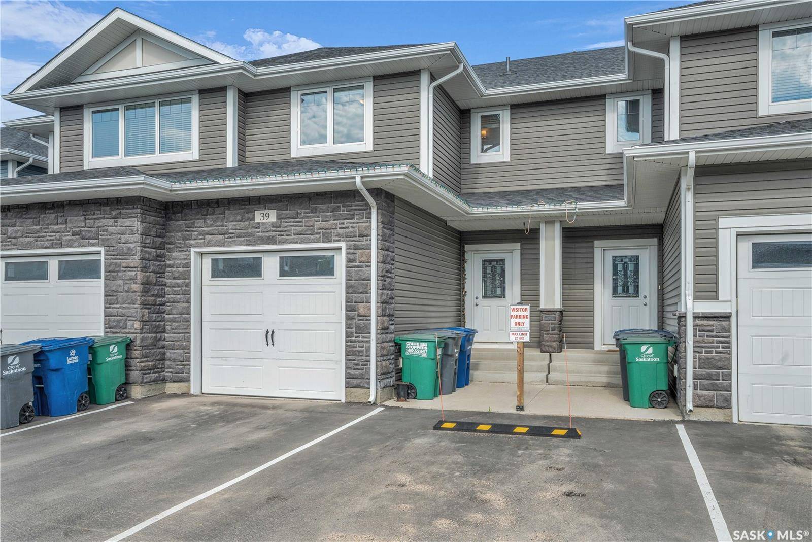 Saskatoon, SK S7T 0T7,115 Veltkamp CRESCENT #39