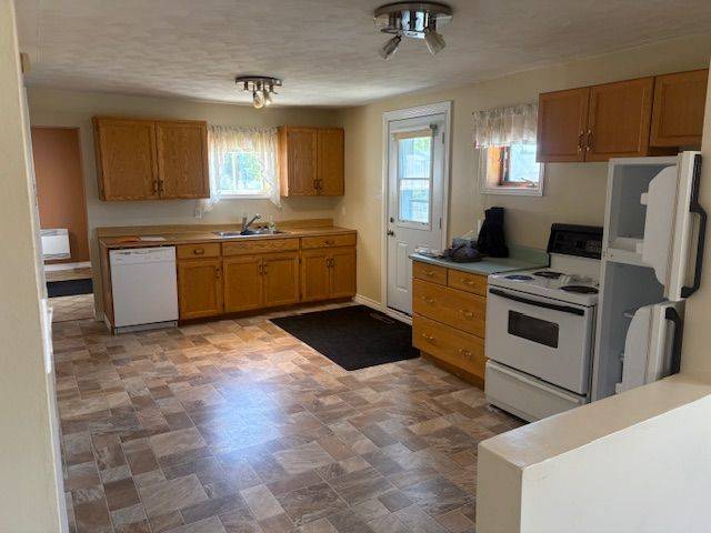 Timmins, ON P4N 2Y8,261 Bannerman AVE
