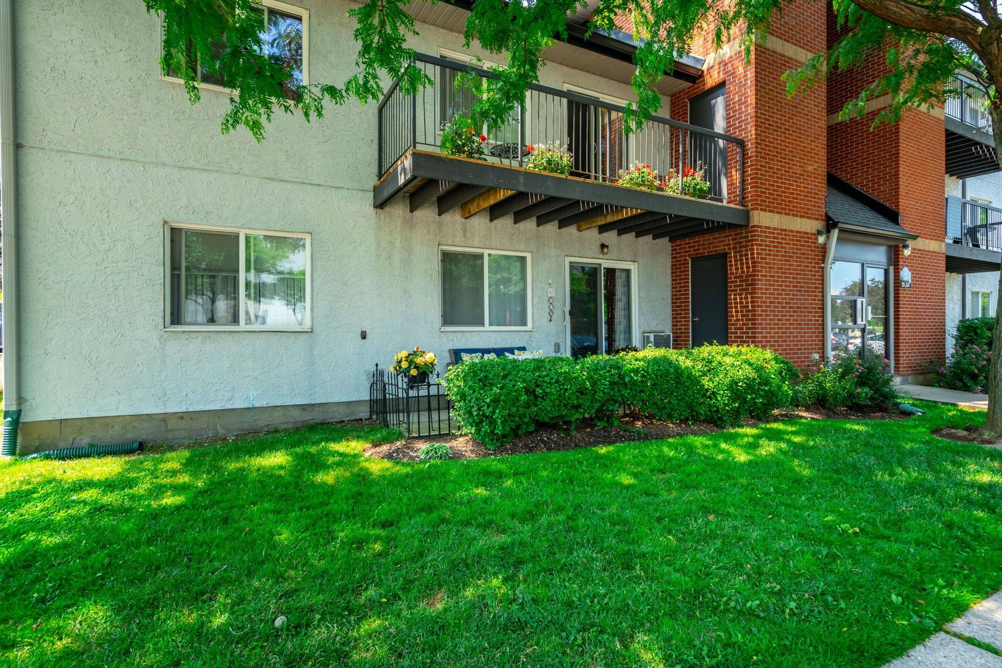 Oakville, ON L6M 2V7,1450 Glen Abbey Gate #311