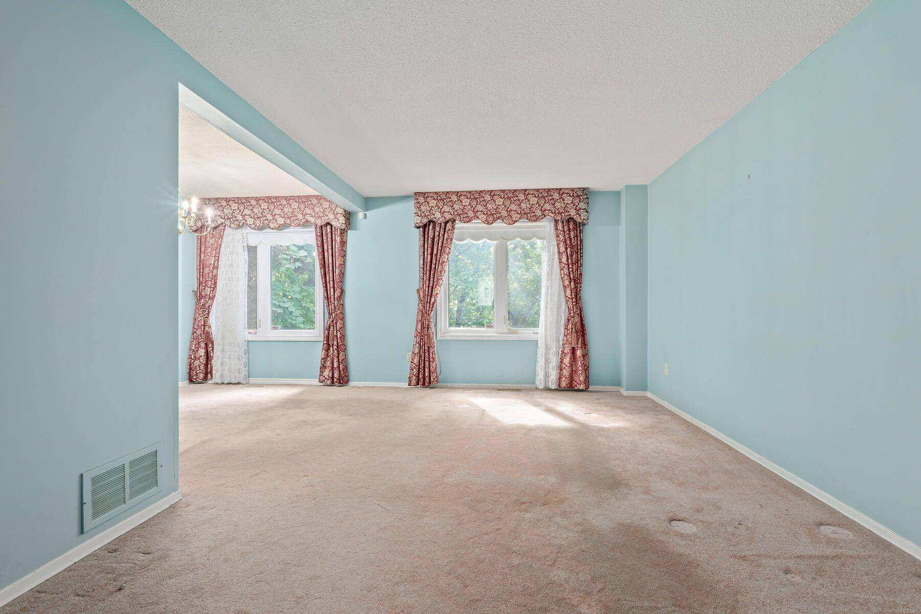 Brampton, ON L6X 2V5,5 Greenleaf CRES
