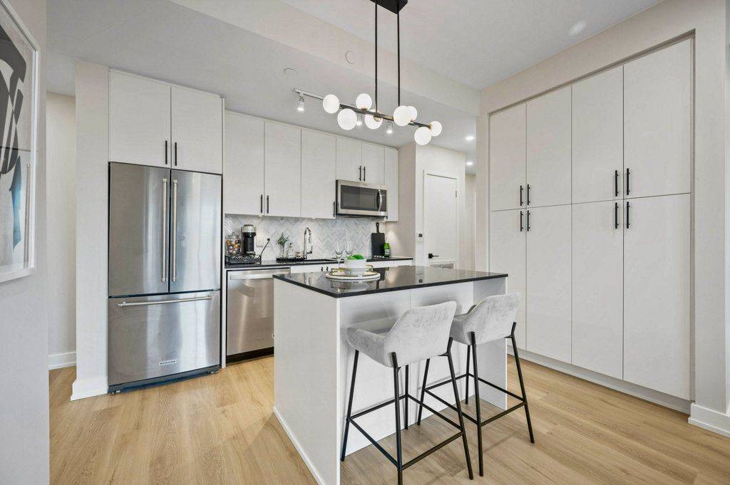 Oakville, ON L6H 0W5,168 Sabina DR #118