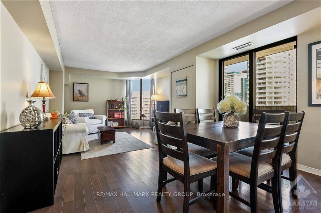 Ottawa Centre, ON K1R 7W8,200 Bay ST N #1102