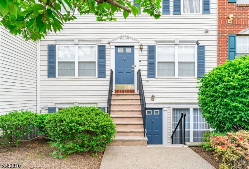 Newark City, NJ 07103,5 Ashby Ln #1404