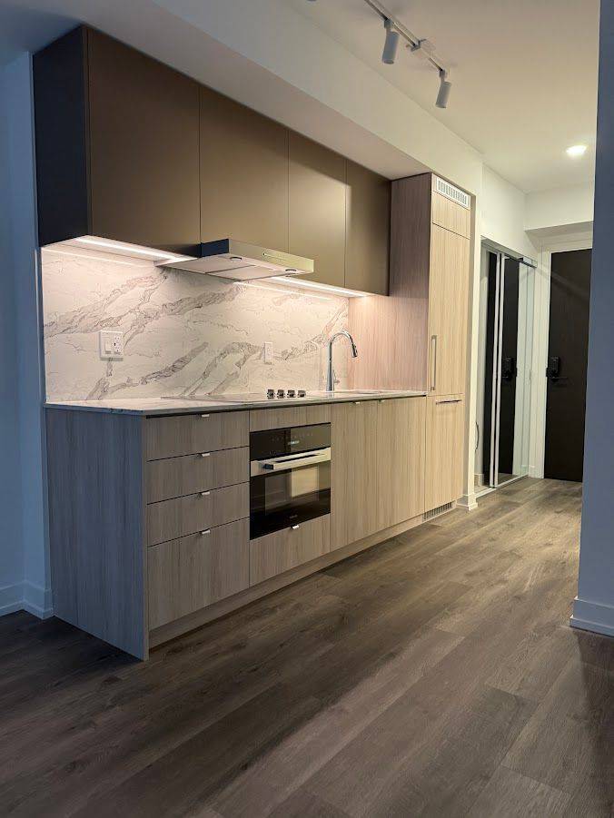 Toronto C02, ON M4W 2G4,771 Yonge ST #610