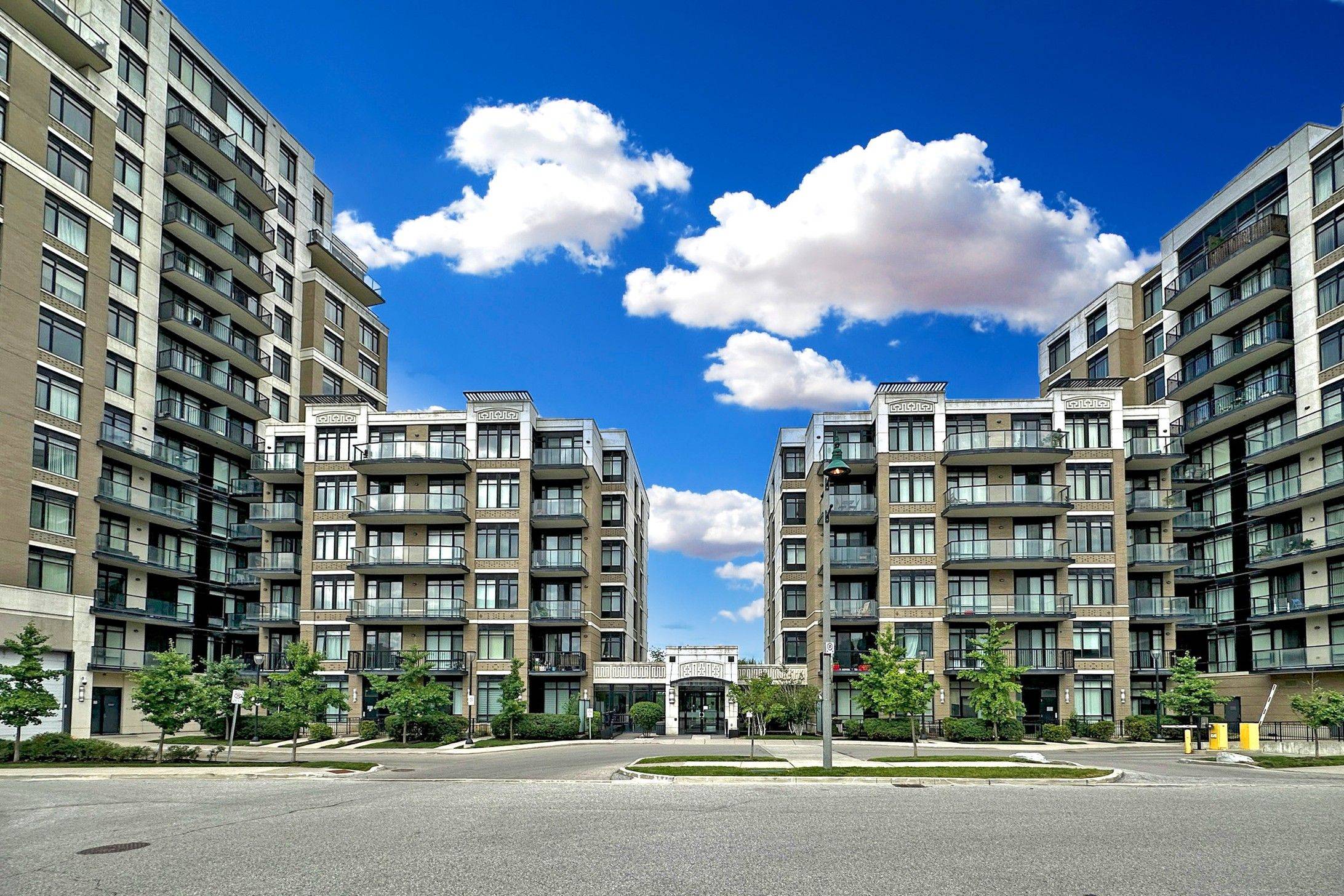 Markham, ON L6G 0E1,151 Upper Duke CRES #203