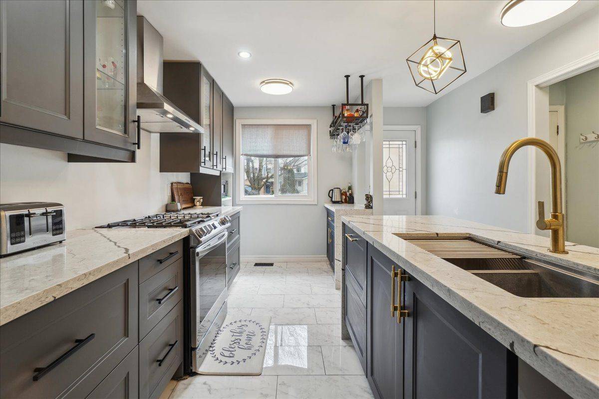 Guelph, ON N1G 3P5,141 Ironwood RD