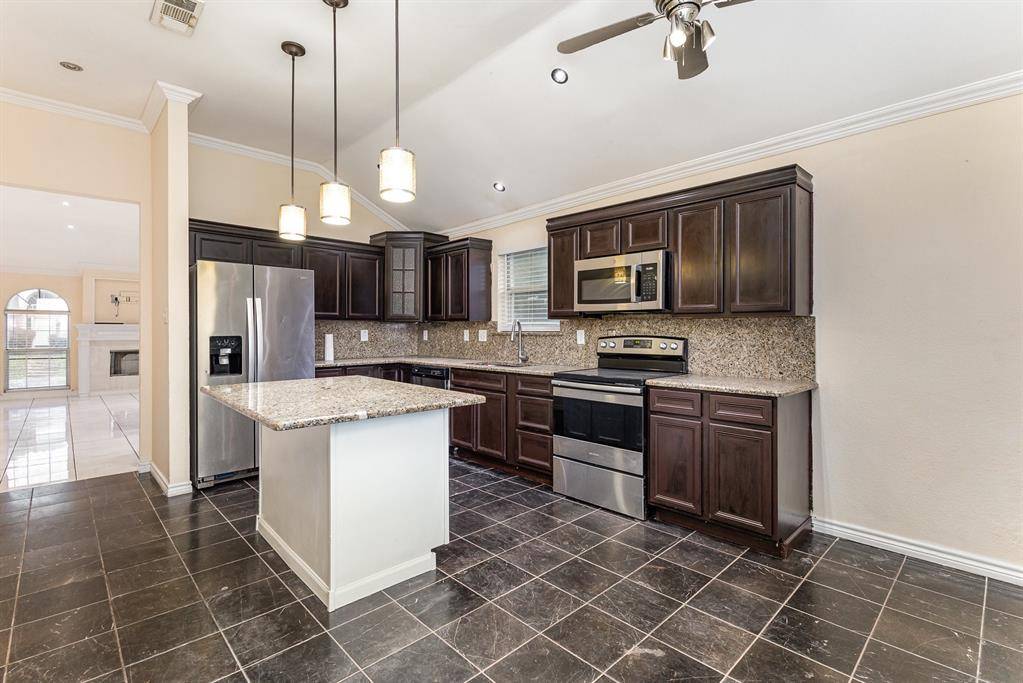Mesquite, TX 75181,2833 Bent Brook Drive
