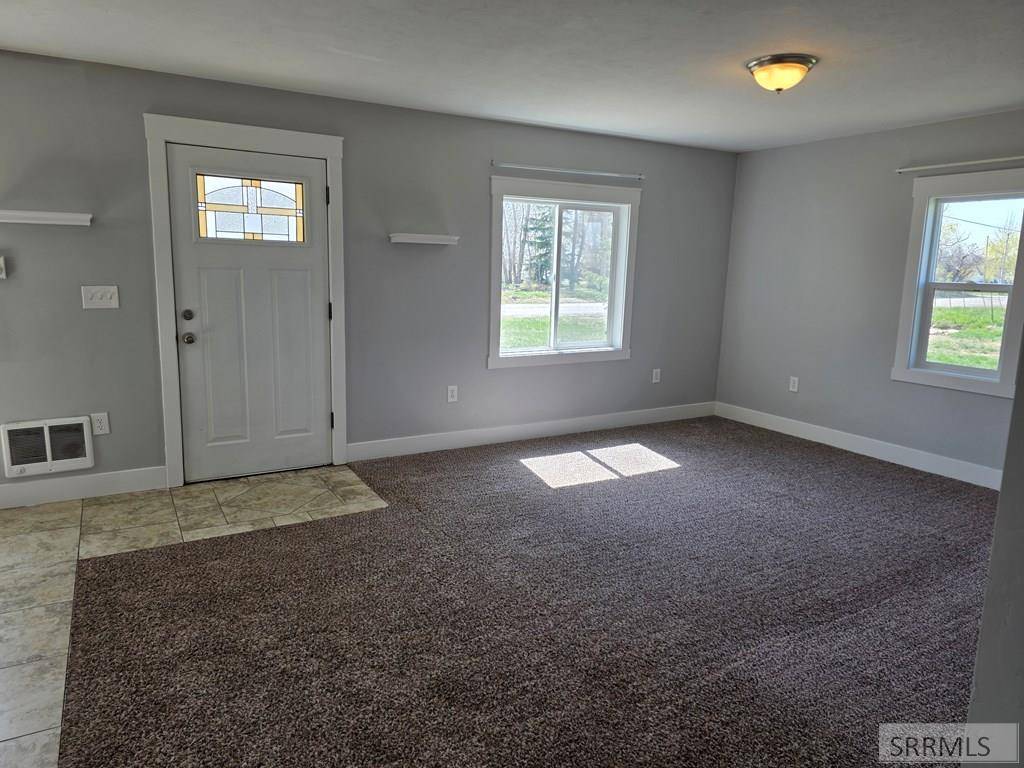 Blackfoot, ID 83221,346 W 350 N