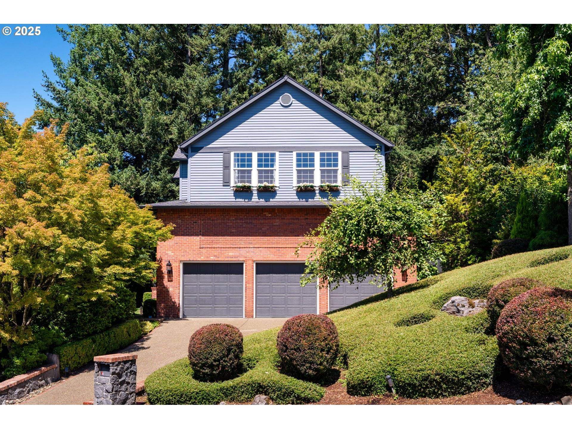 Lake Oswego, OR 97035,5037 PARKHILL ST