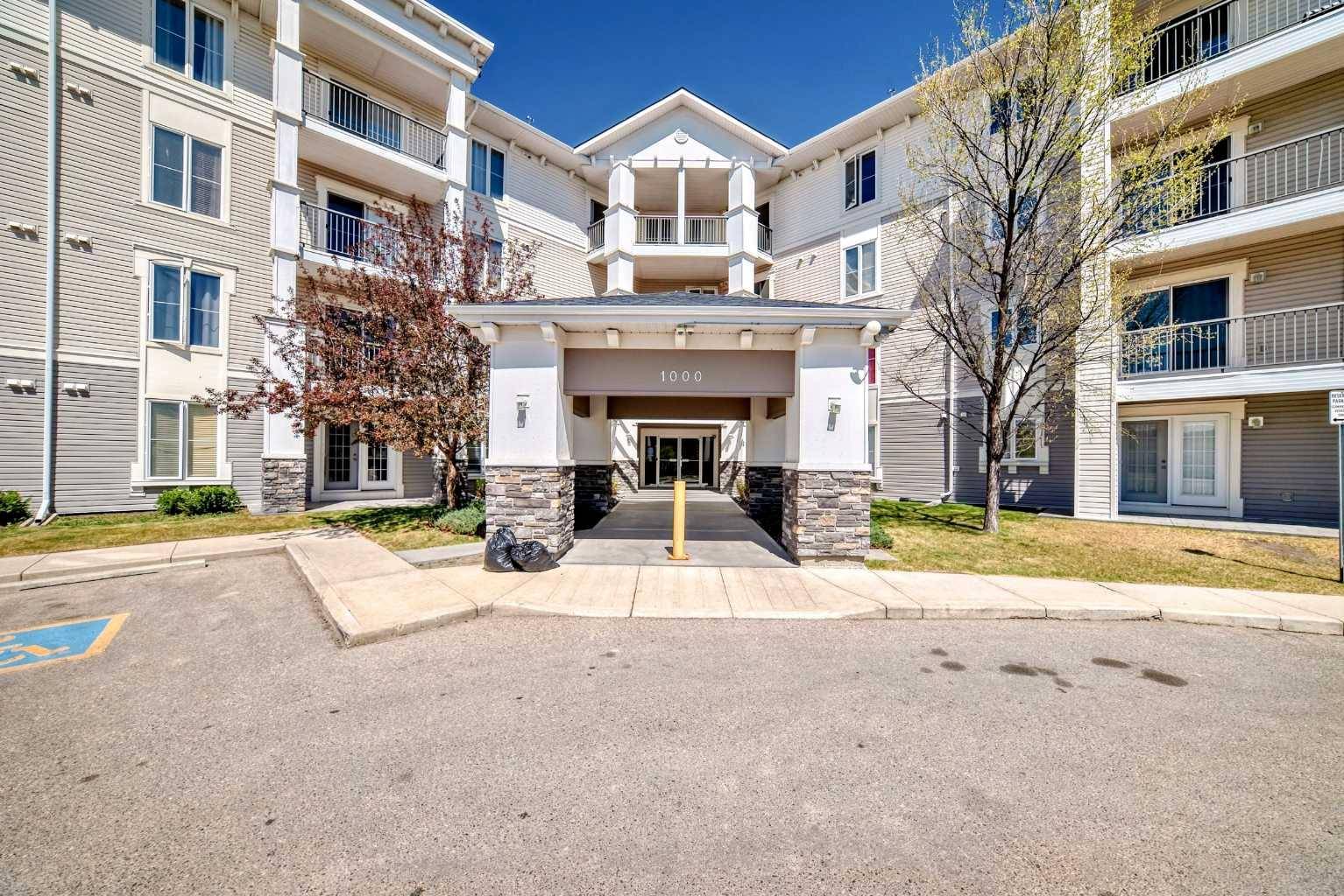 Calgary, AB T3J 0H3,333 Taravista DR NE #1318