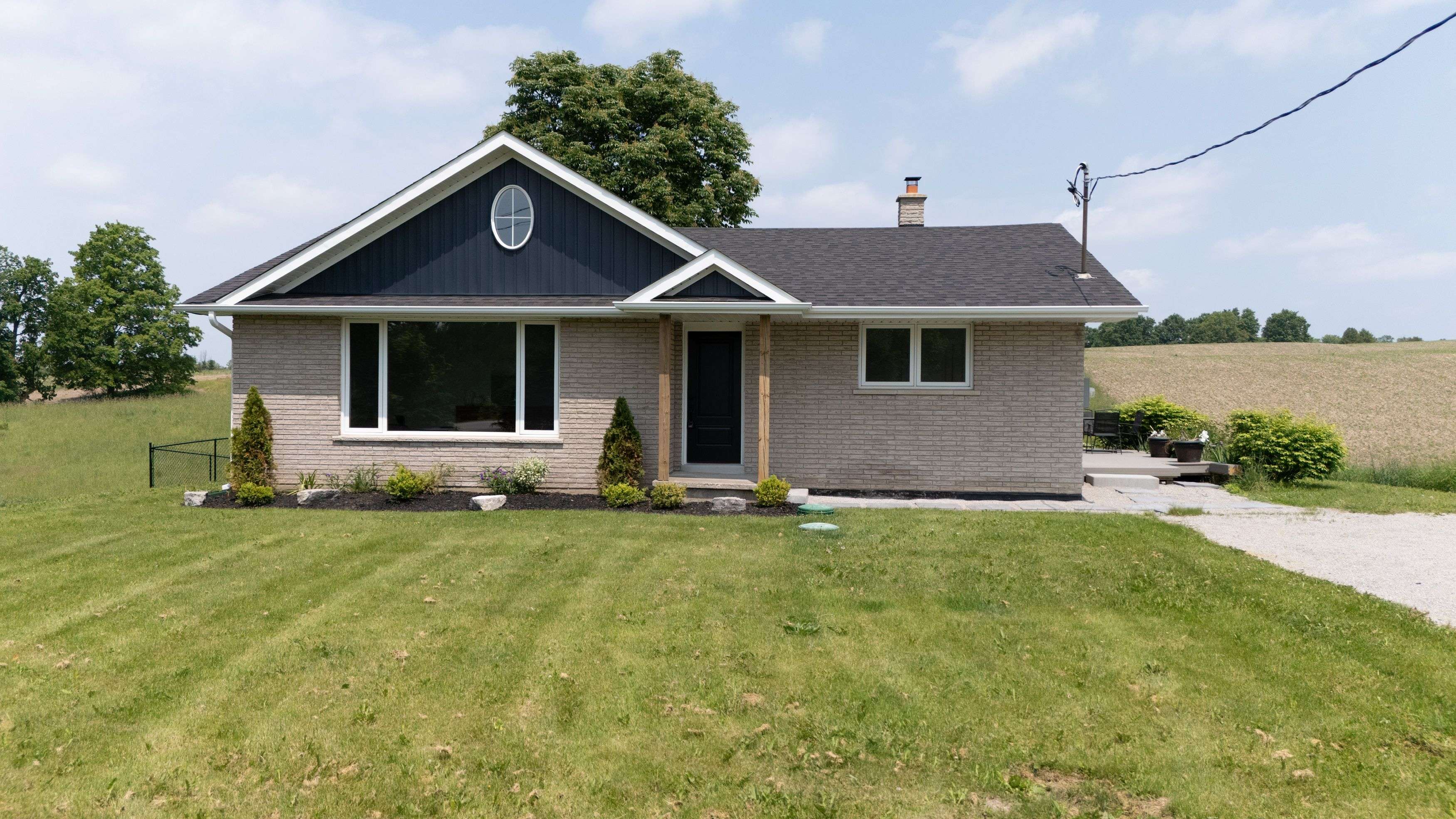 Innisfil, ON L0L 1L0,2754 County Road 89 N/A