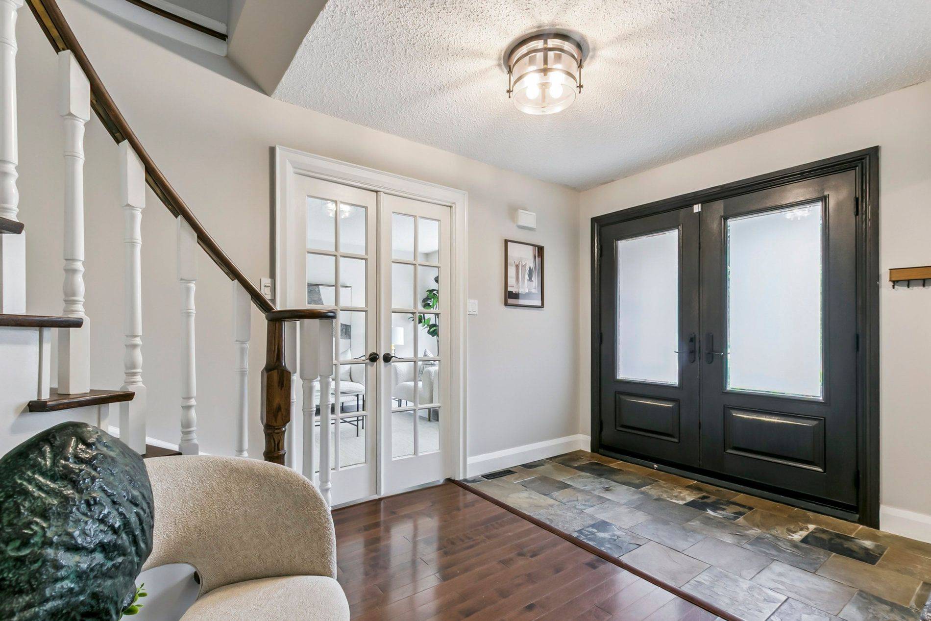 Aurora, ON L4G 3V3,92 Golf Links DR