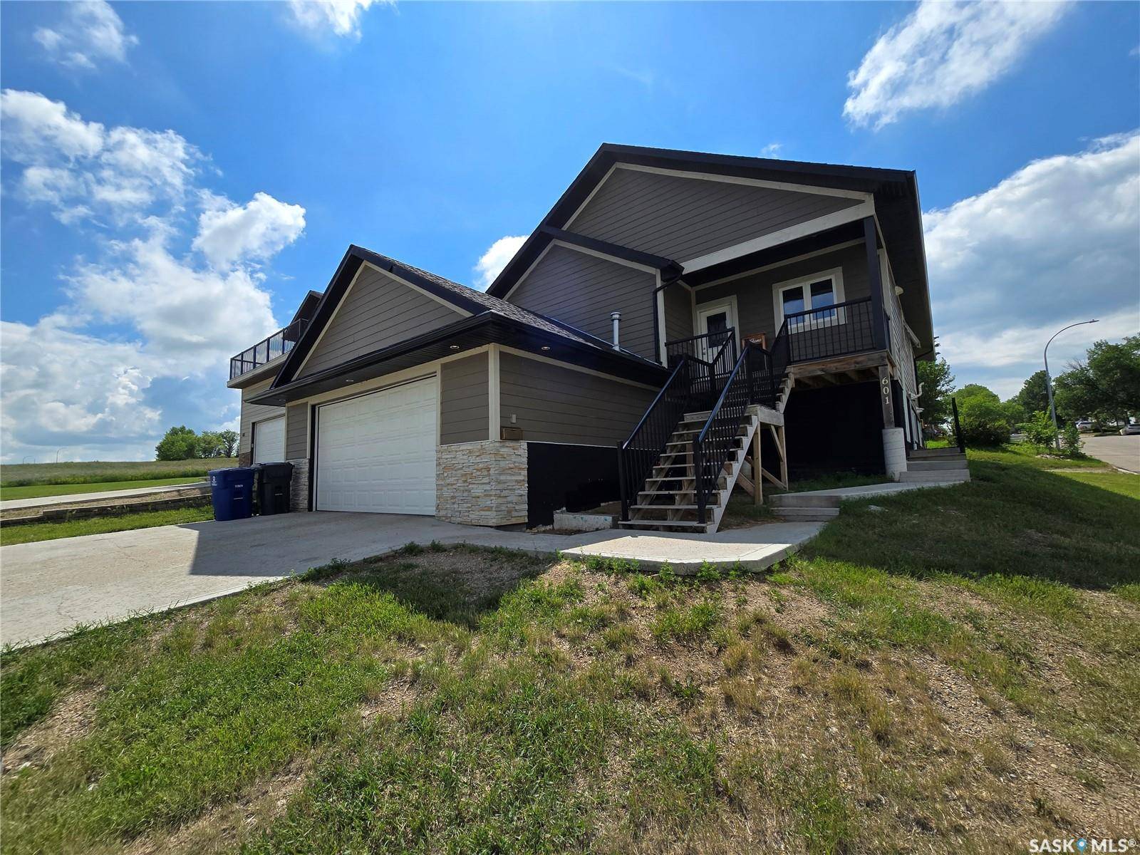 Weyburn, SK S4H 3R1,601 Confederation DRIVE