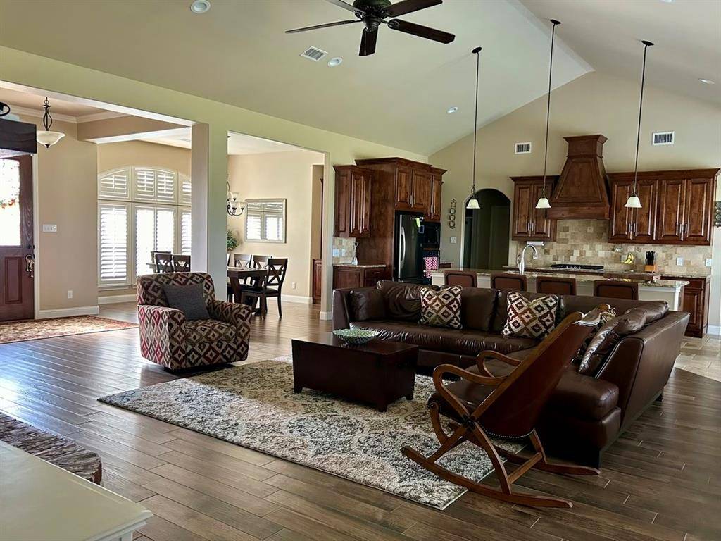 Oak Ridge, TX 75161,8172 N State Highway 34