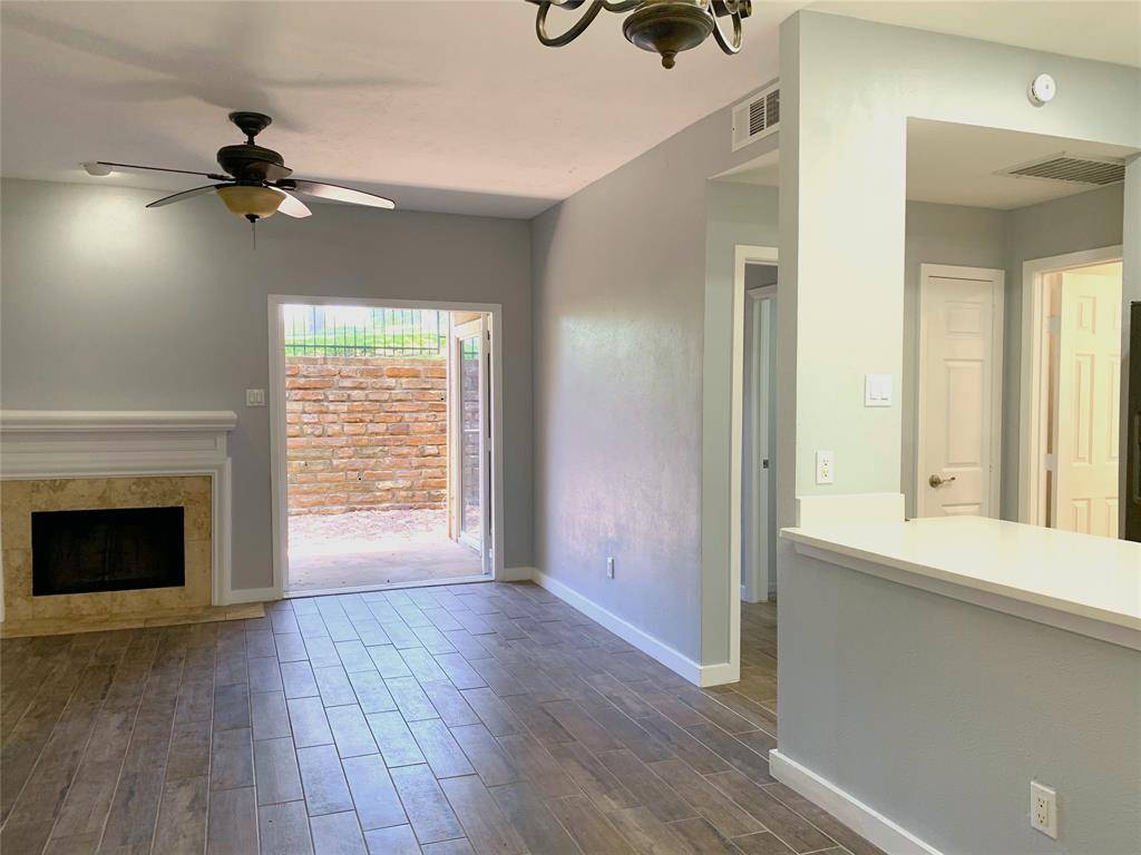 Dallas, TX 75231,8601 Park Lane #414