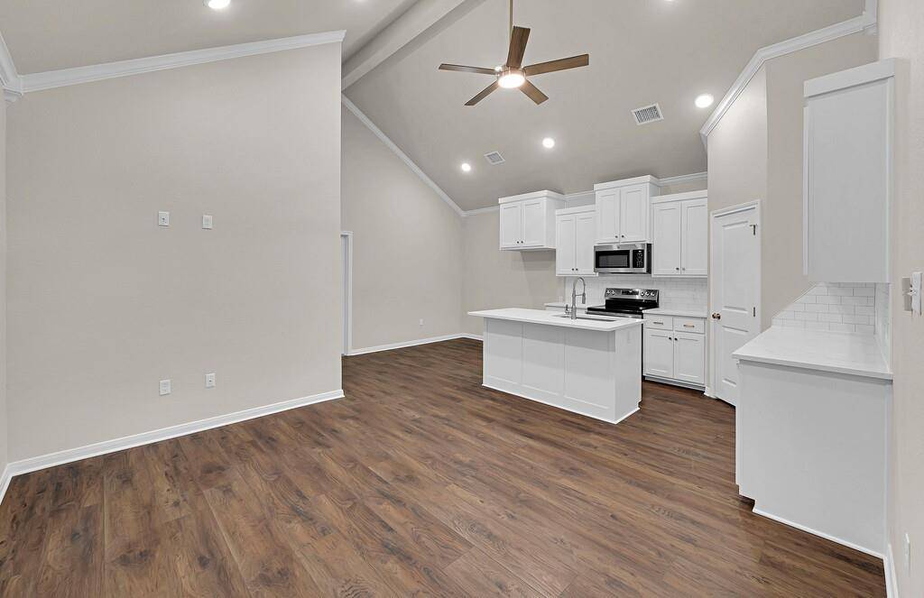 Mcgregor, TX 76657,126 Morris Court
