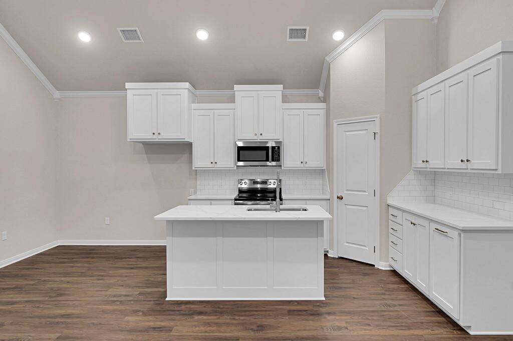 Mcgregor, TX 76657,126 Morris Court