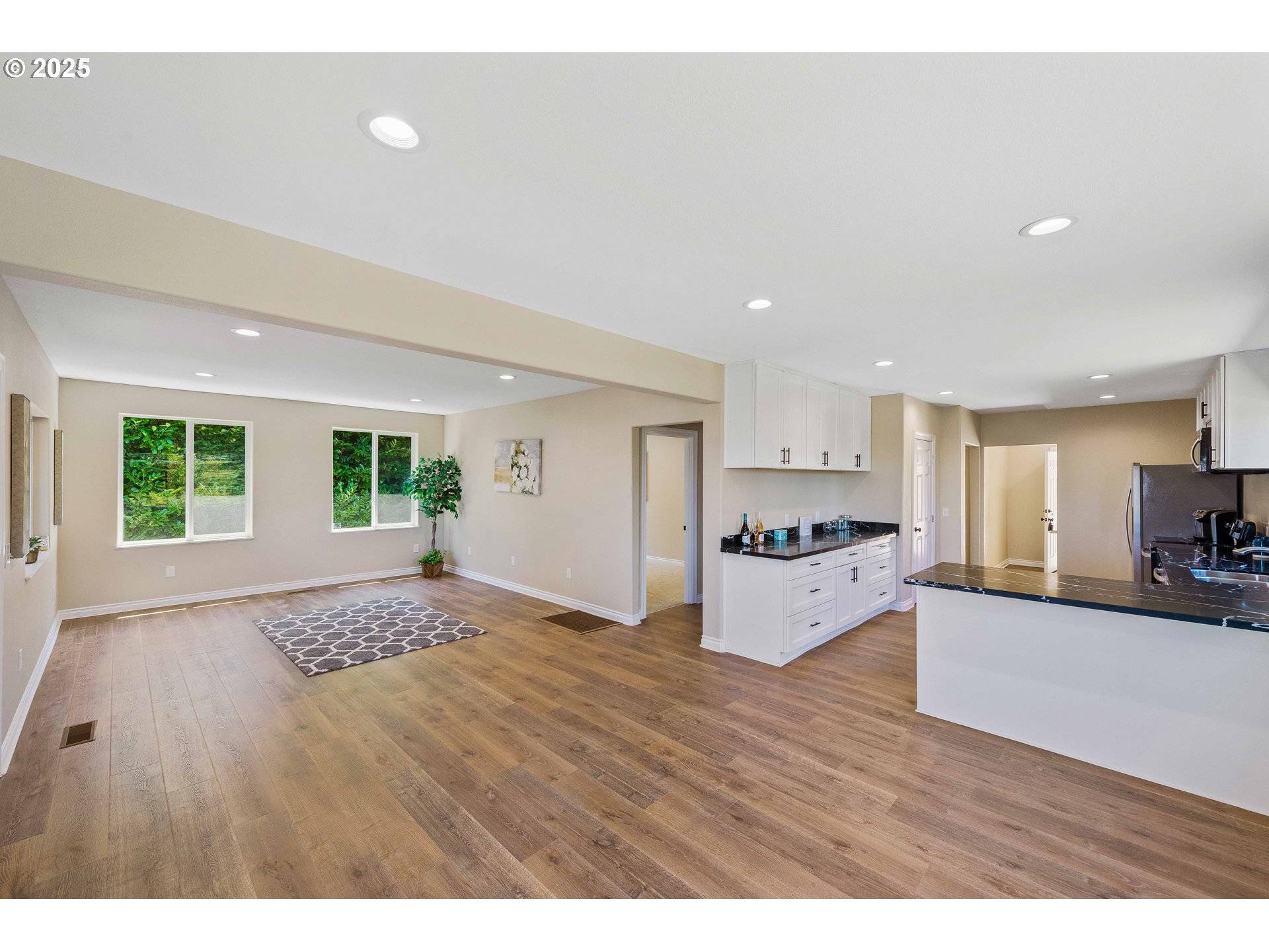 831 S 11th ST, Coos Bay, OR 97420