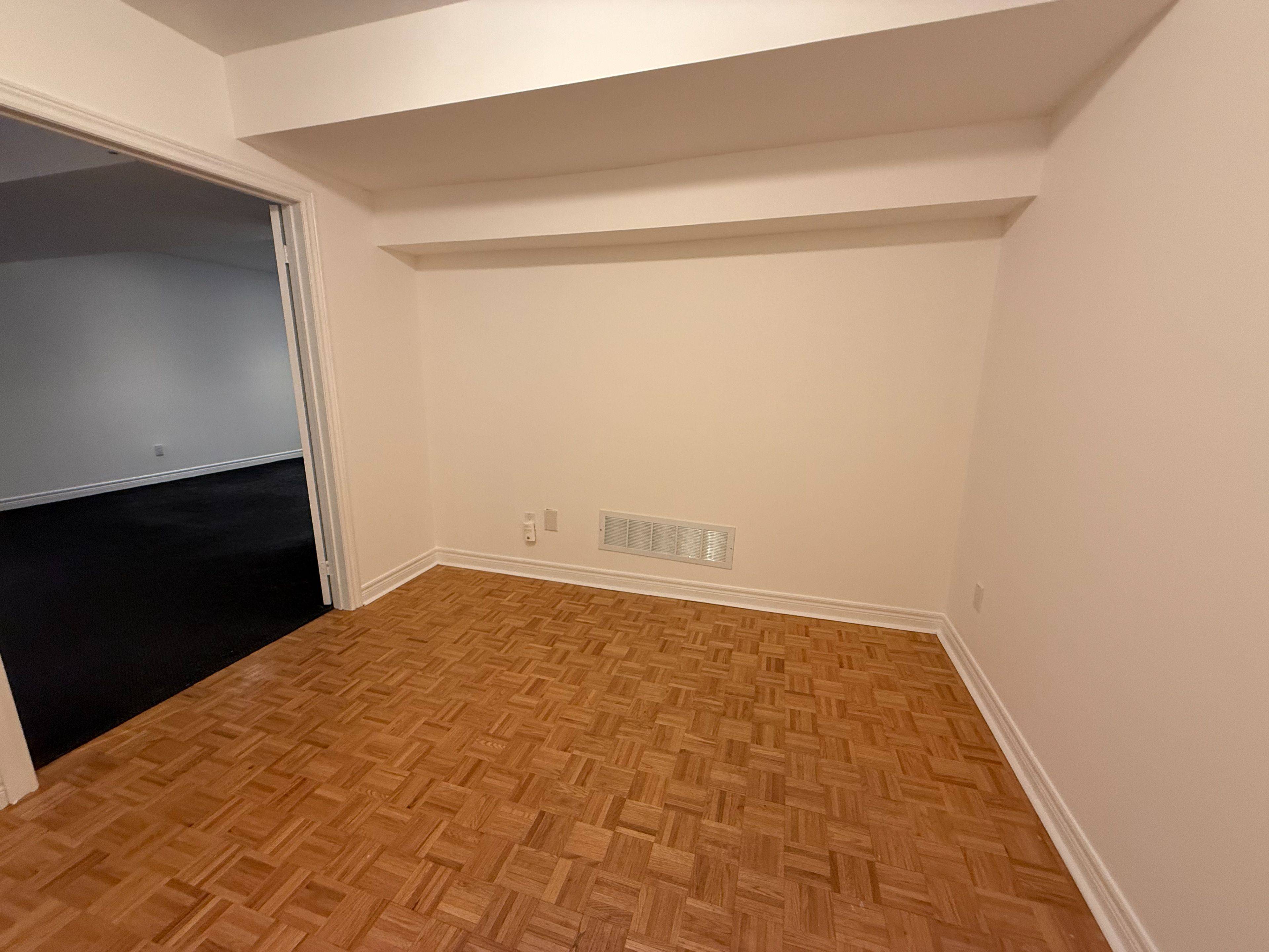 Toronto C14, ON M2N 6Z2,15 Kenneth AVE #Bsmt