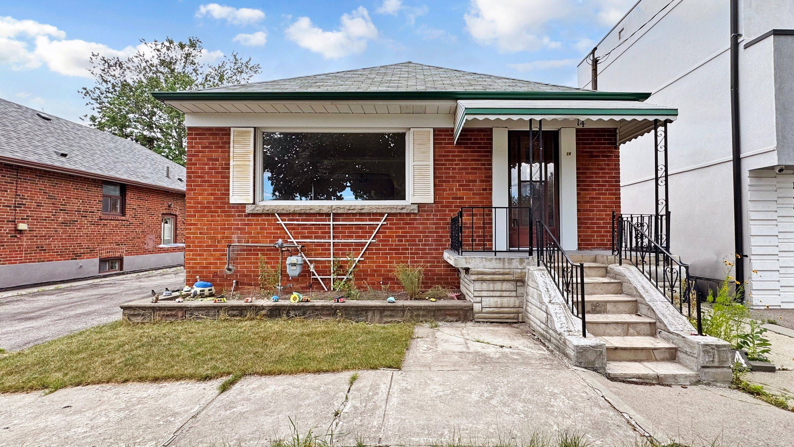 Toronto E04, ON M1R 1E9,14 Shandara CRES