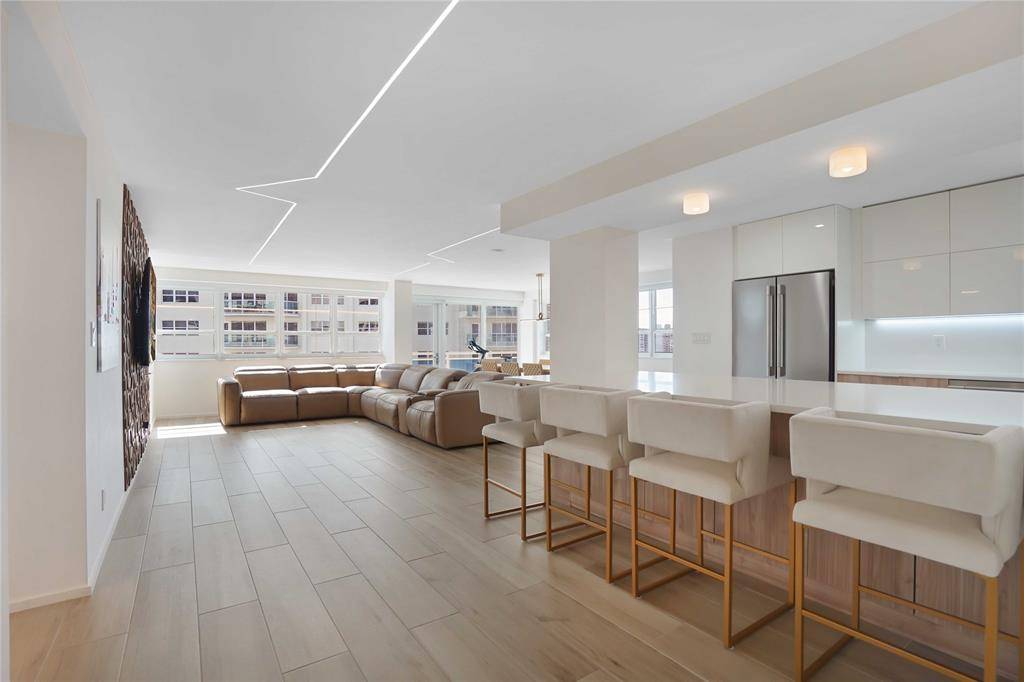 Fort Lauderdale, FL 33308,3430 Galt Ocean Dr #1211