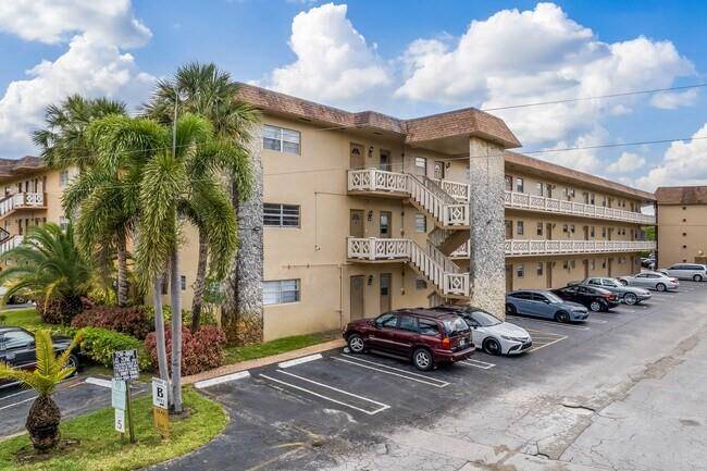 Lauderdale Lakes, FL 33313,5181 W Oakland Park Blvd #307