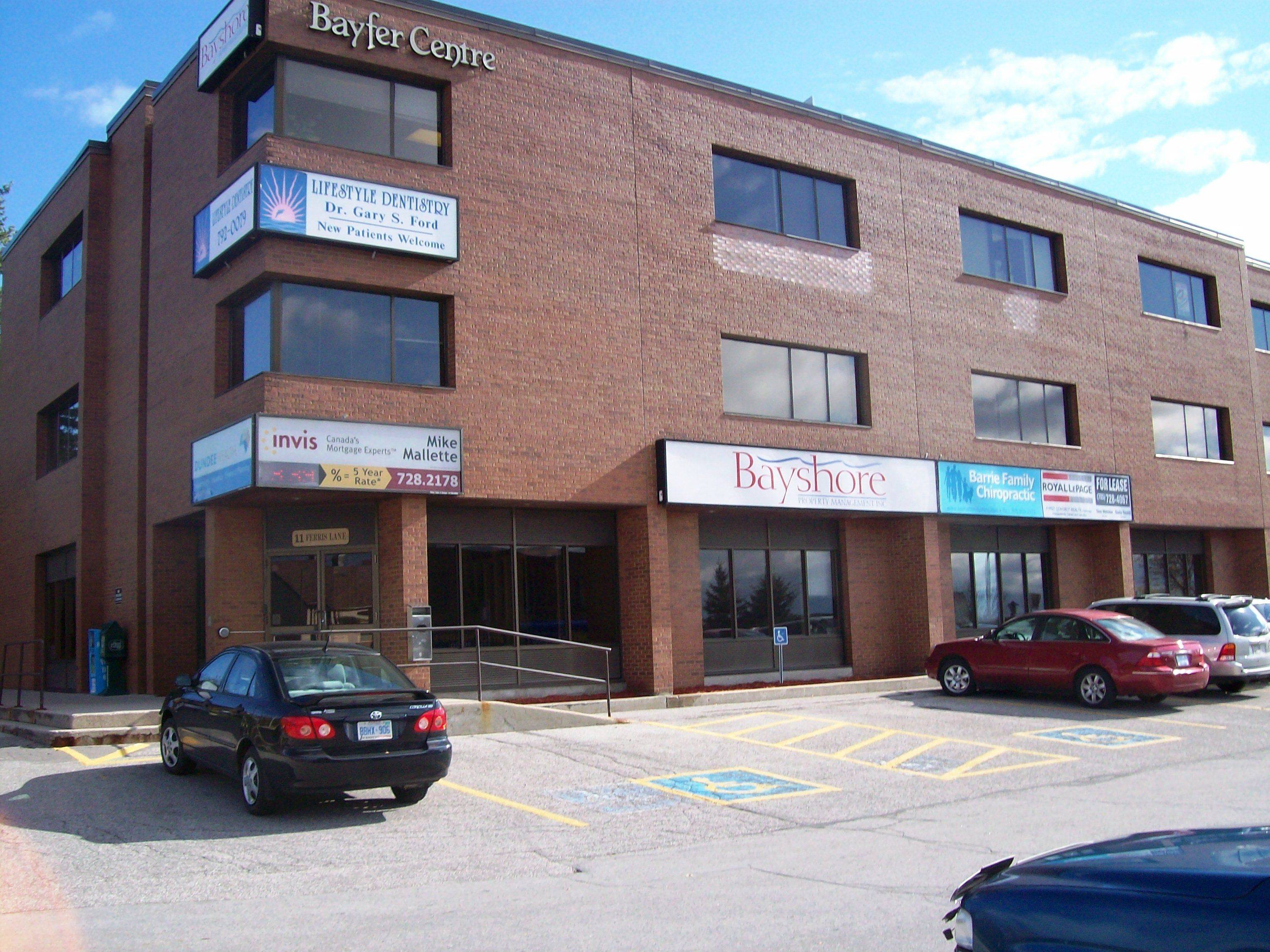 Barrie, ON L4M 5N6,11 Ferris LN #204