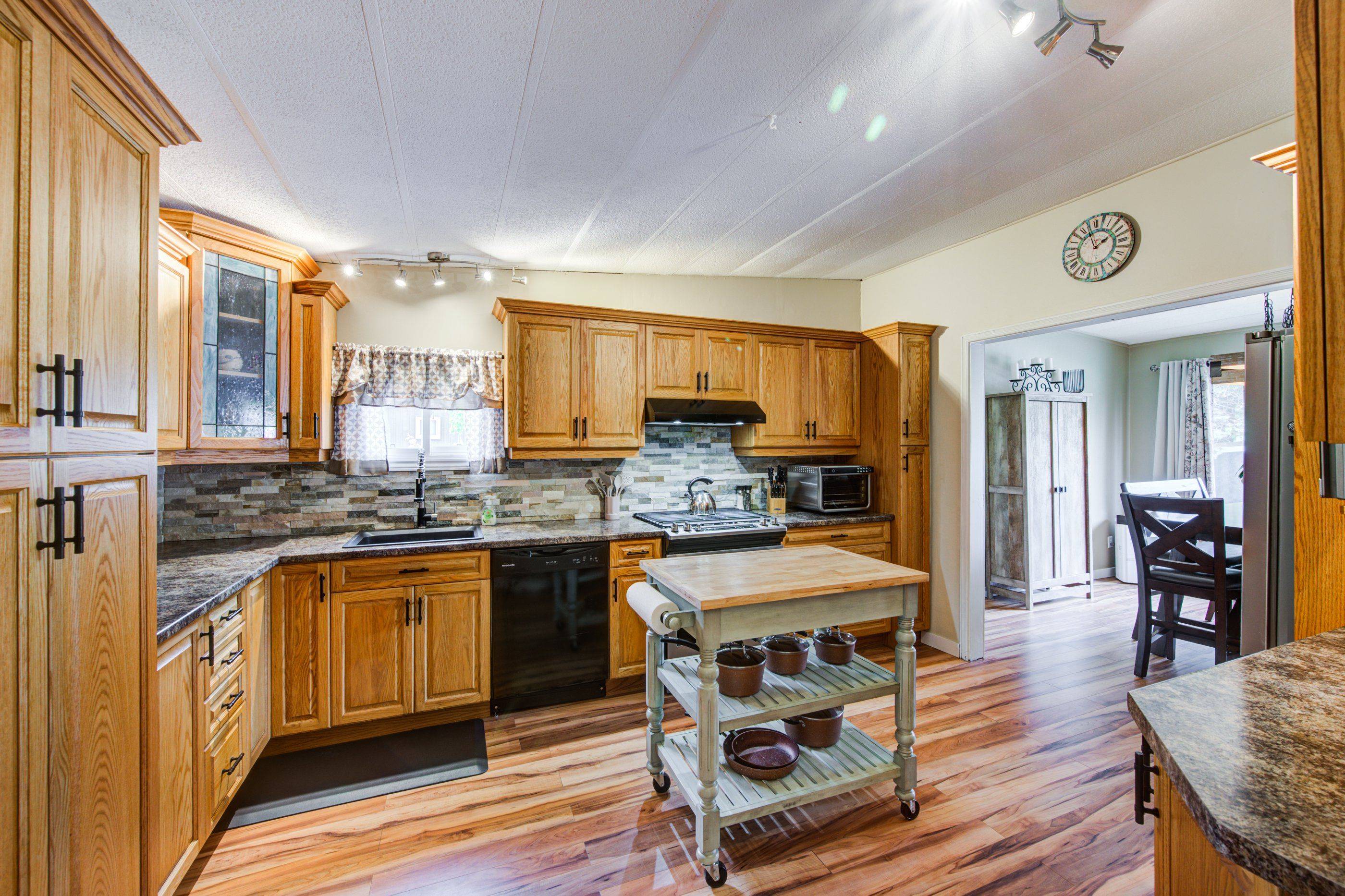 Perth East, ON N5A 6S6,174 BIRCH ST
