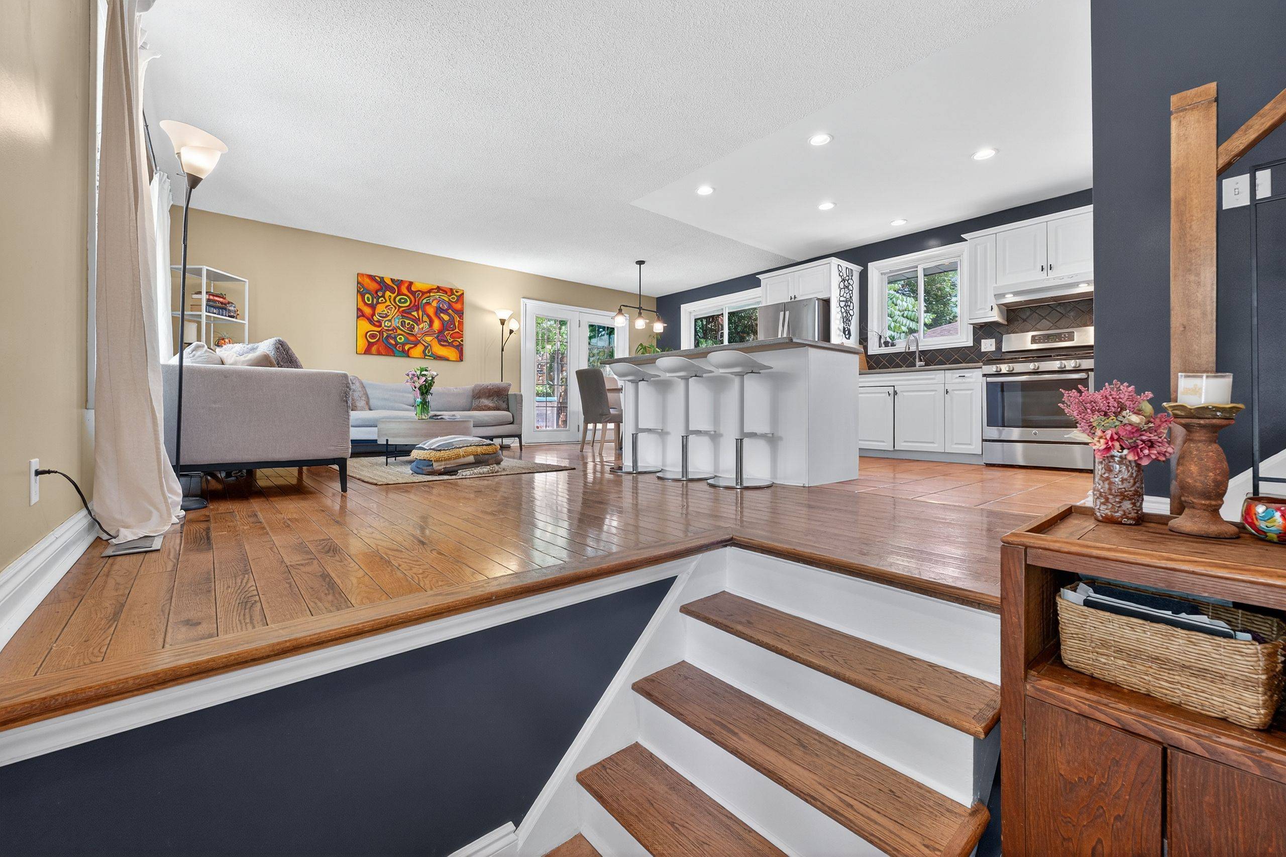 Belleville, ON K8N 5G5,23 Diamond CRES