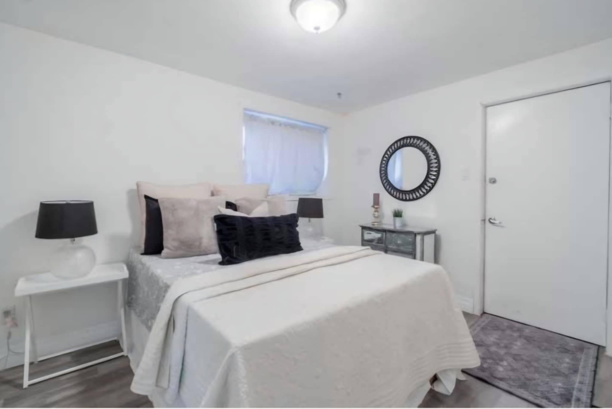 Oshawa, ON L1H 4C8,1030 Ravine RD