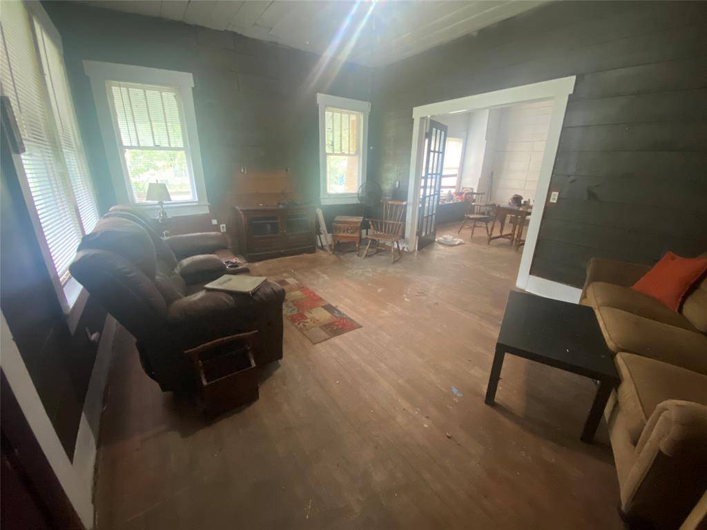 Ladonia, TX 75449,501 Bonham Street