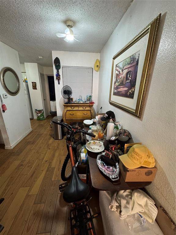 Dallas, TX 75243,9823 Walnut Street #L114