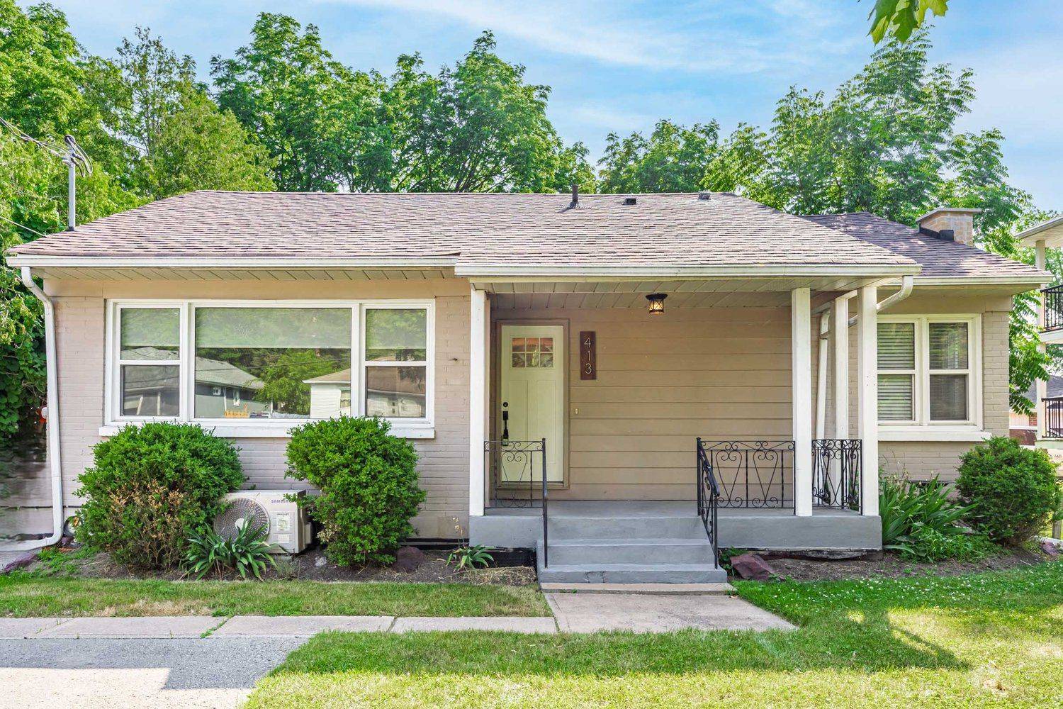 Whitby, ON L1N 4C2,413 Perry ST