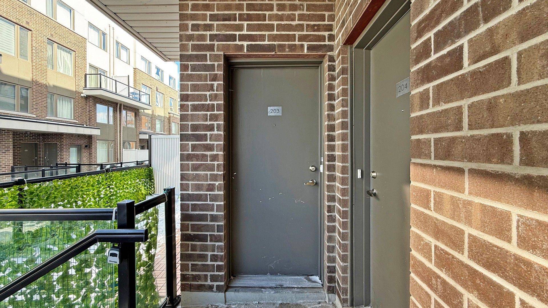 Pickering, ON L1V 0E8,1460 Whites RD #203