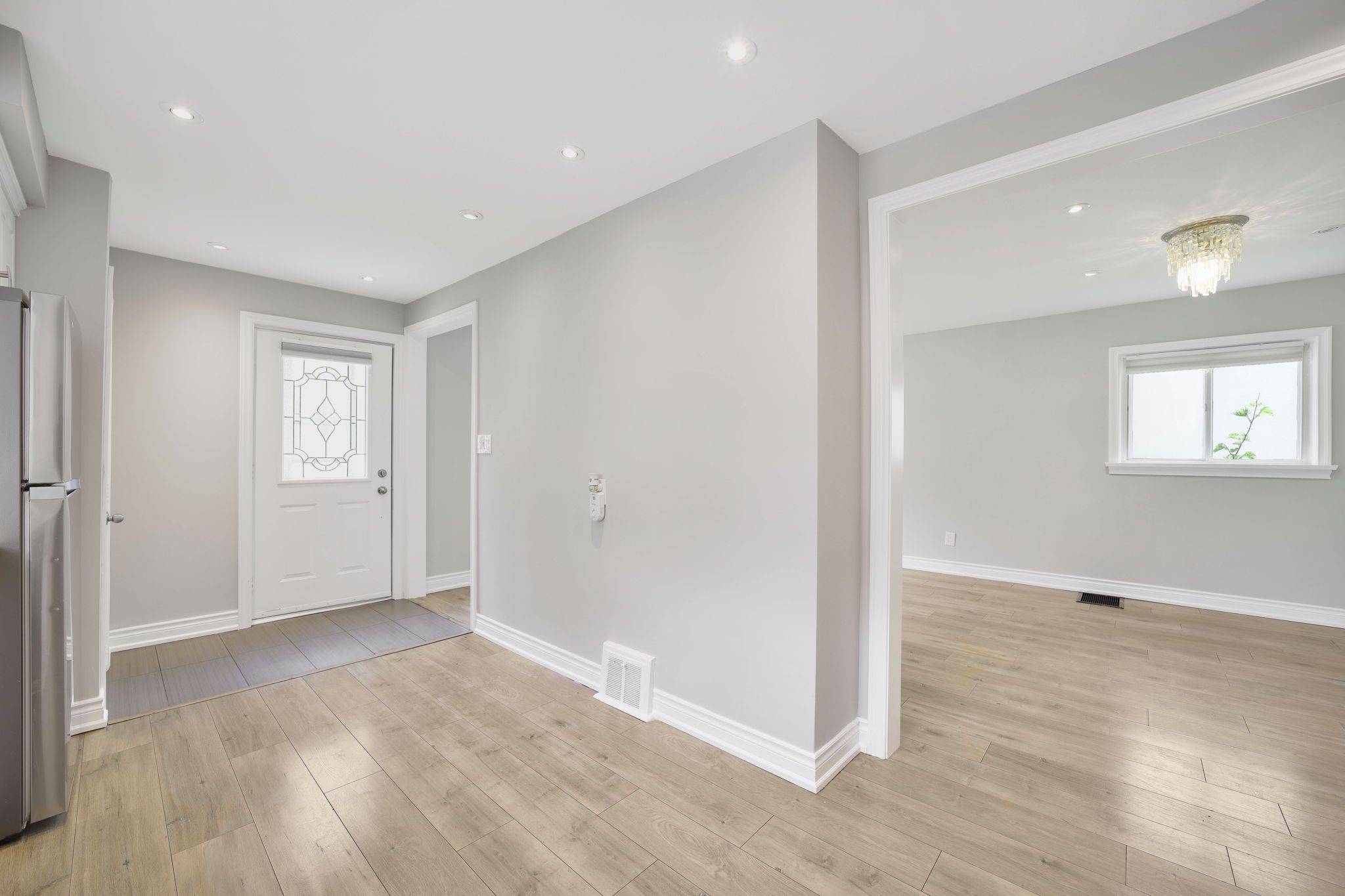 Toronto W07, ON M8Y 1M8,15 Delroy DR