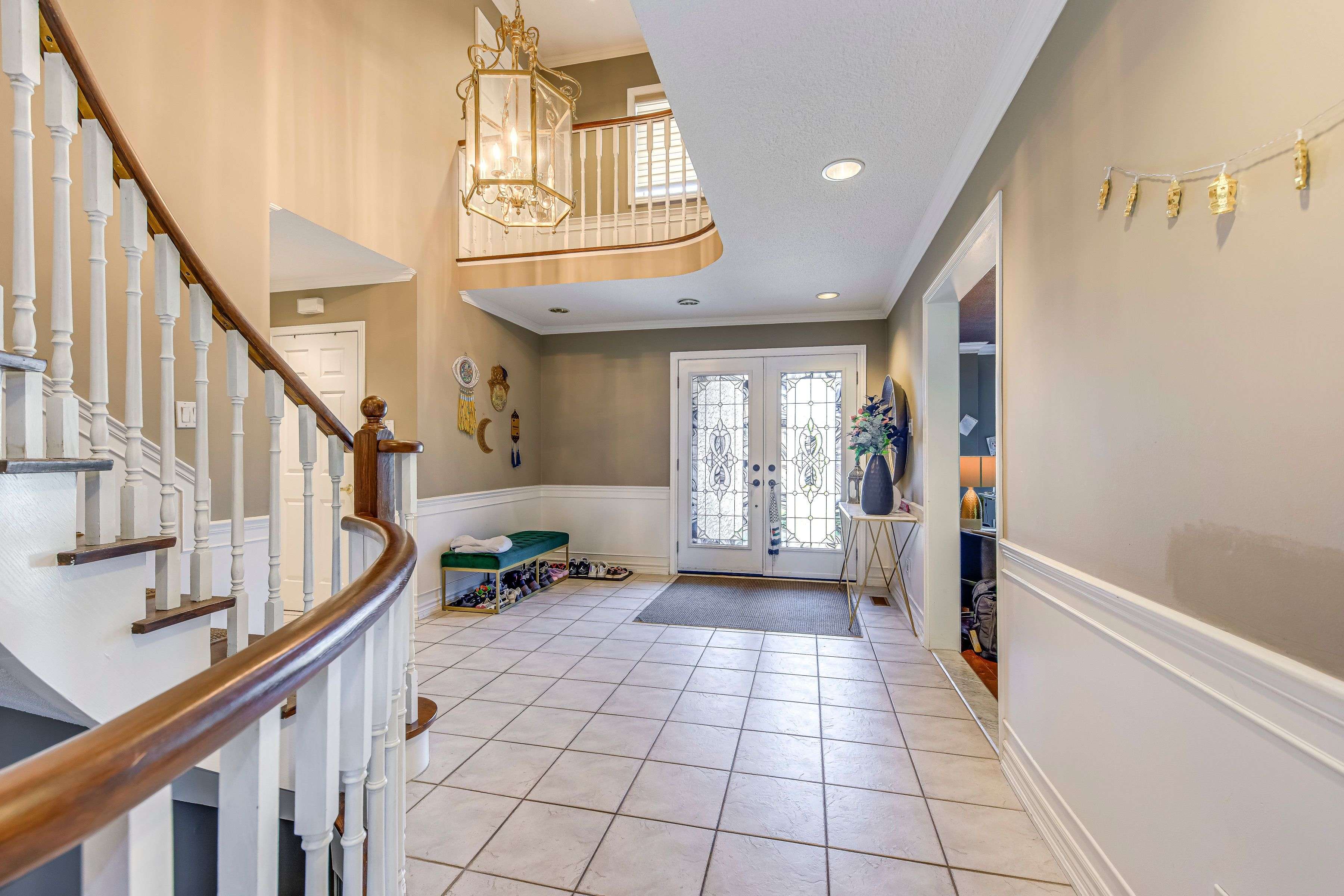 Oakville, ON L6M 2W4,1362 Pilgrims WAY