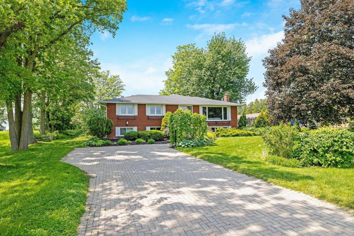 Halton Hills, ON L7G 4S7,11890 Winston Churchill BLVD