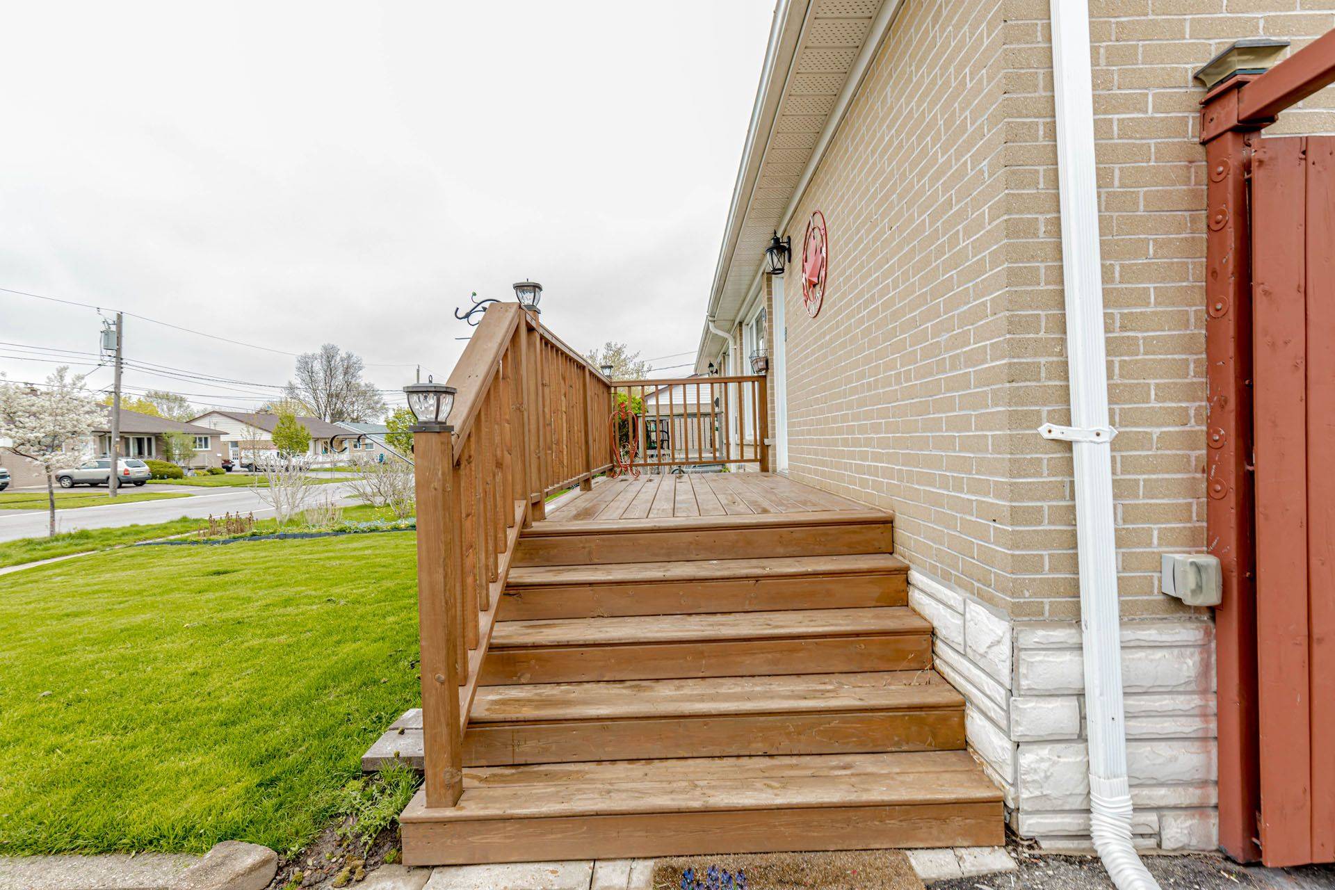 Halton Hills, ON L7G 4N3,20 Langstone CRES
