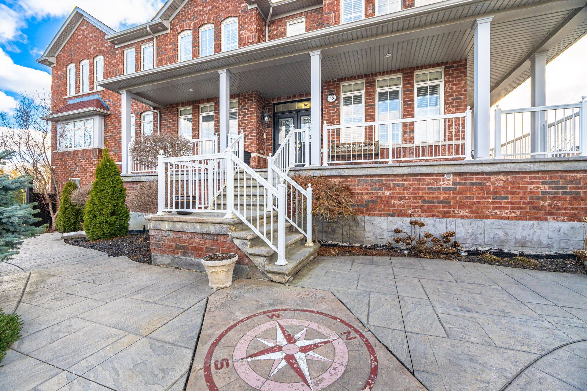 Brampton, ON L6P 2P2,18 Armani LN