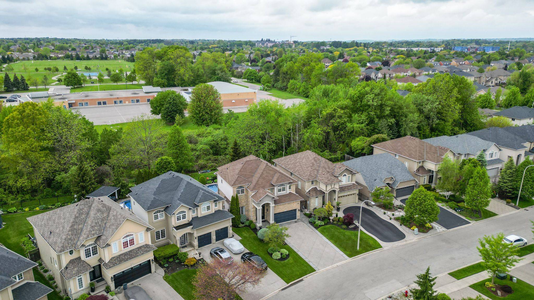 Hamilton, ON L9K 1R7,194 Joshua AVE