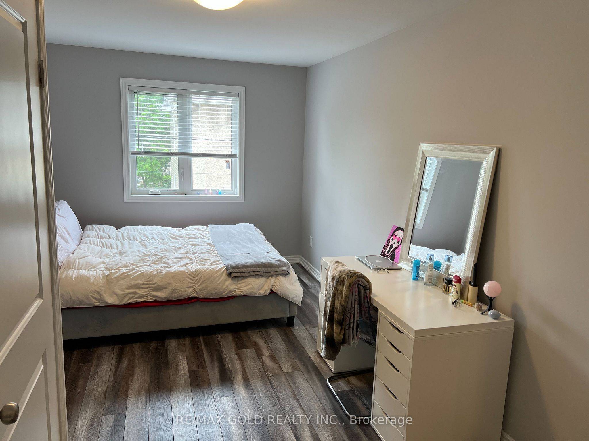 Welland, ON L3B 4B3,81 Grove ST