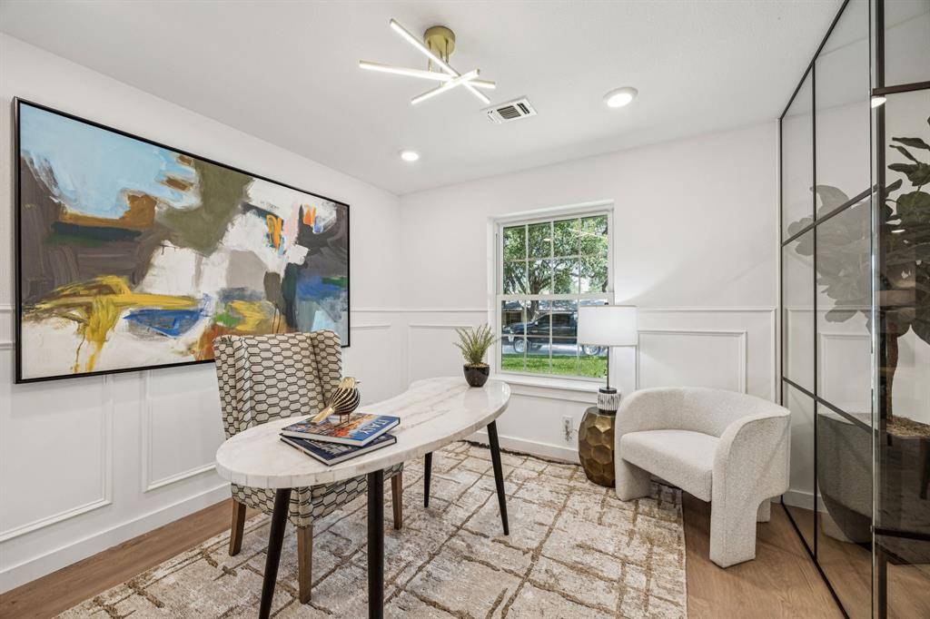 Dallas, TX 75240,13616 Rolling Hills Lane