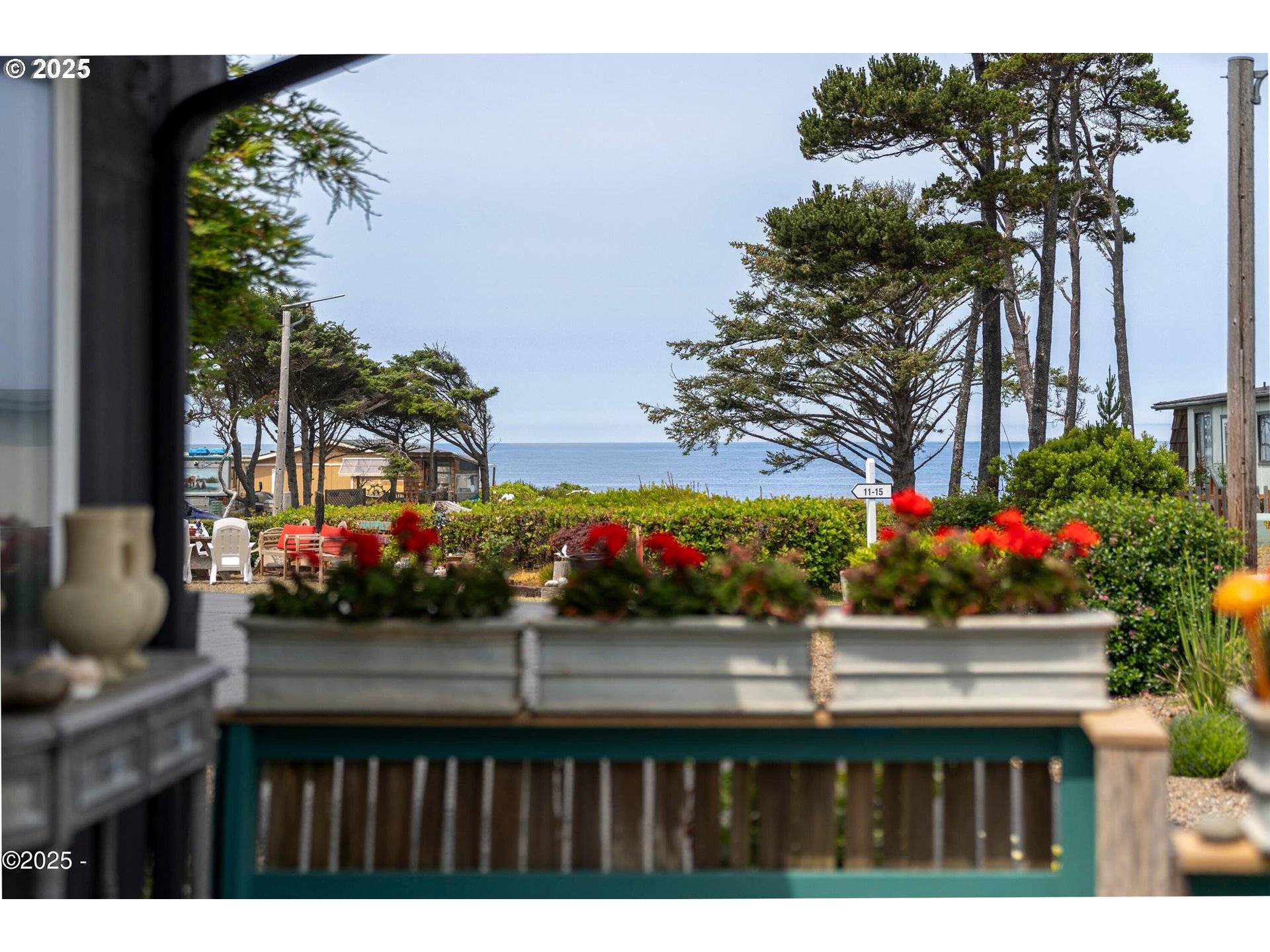 Depoe Bay, OR 97341,4875 N HIGHWAY 101 #11