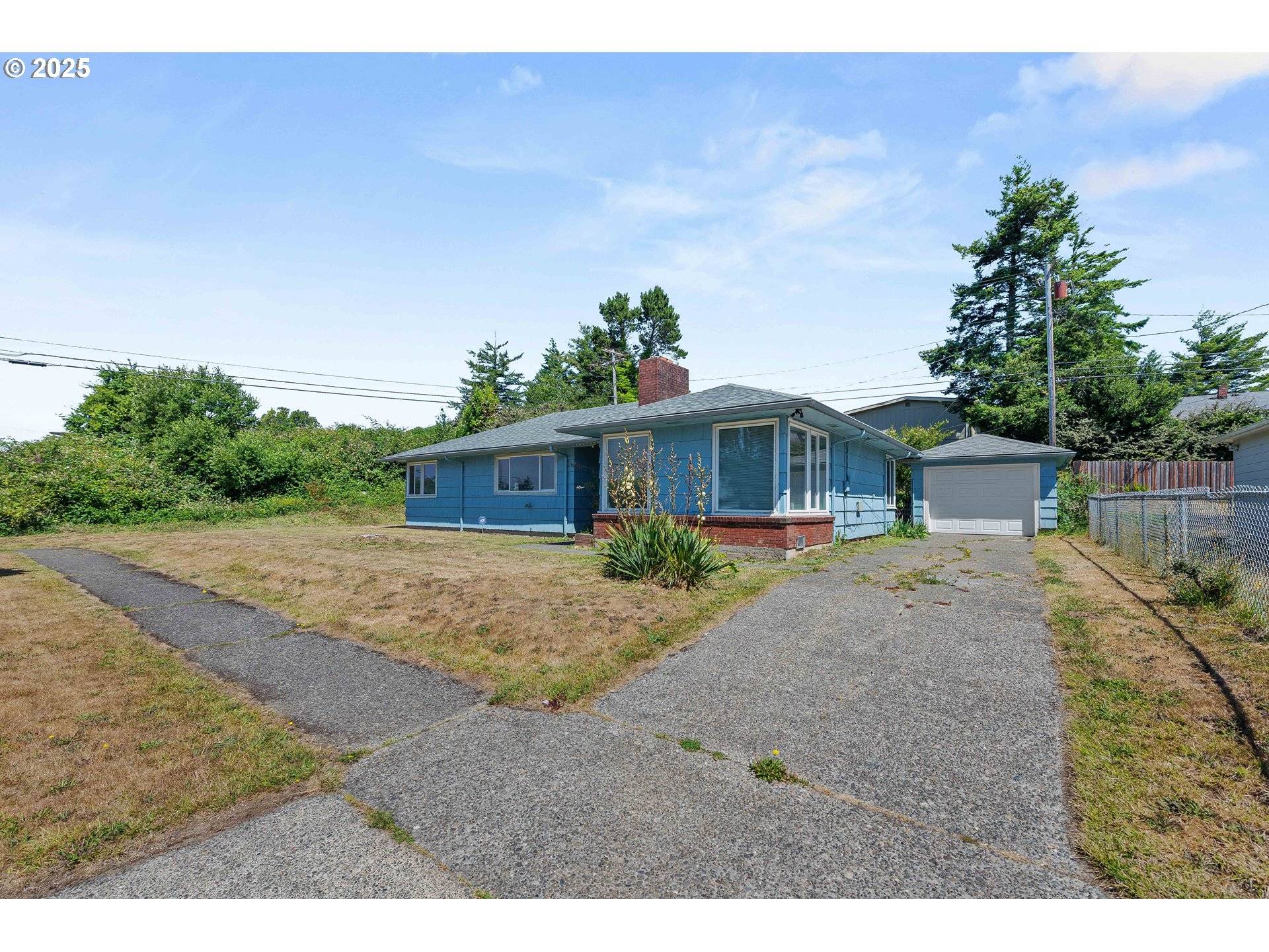Coos Bay, OR 97420,910 MICHIGAN AVE