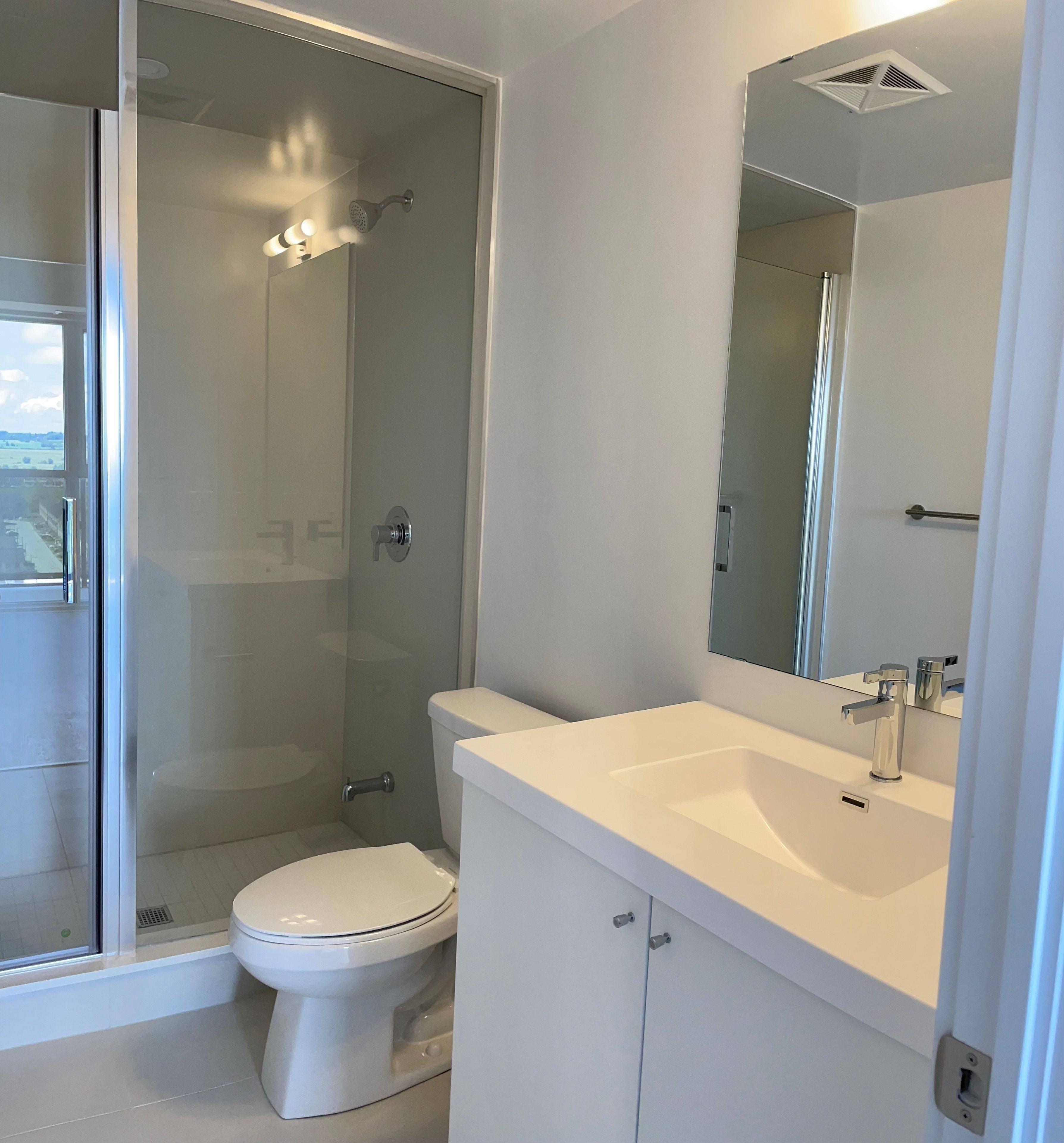 Oshawa, ON L1L 0R5,2550 Simcoe ST N #PH08