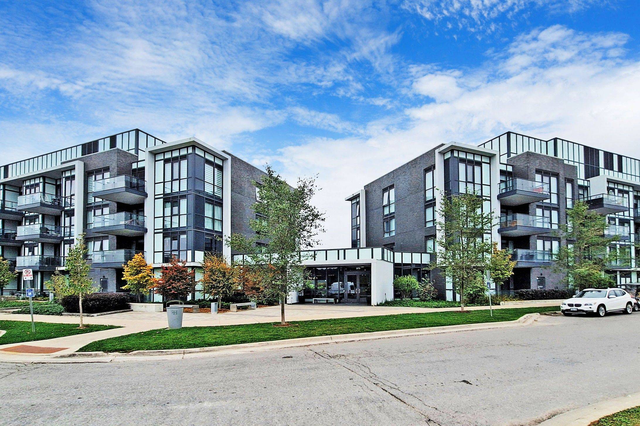 Innisfil, ON L9S 0N9,375 Sea Ray AVE #123