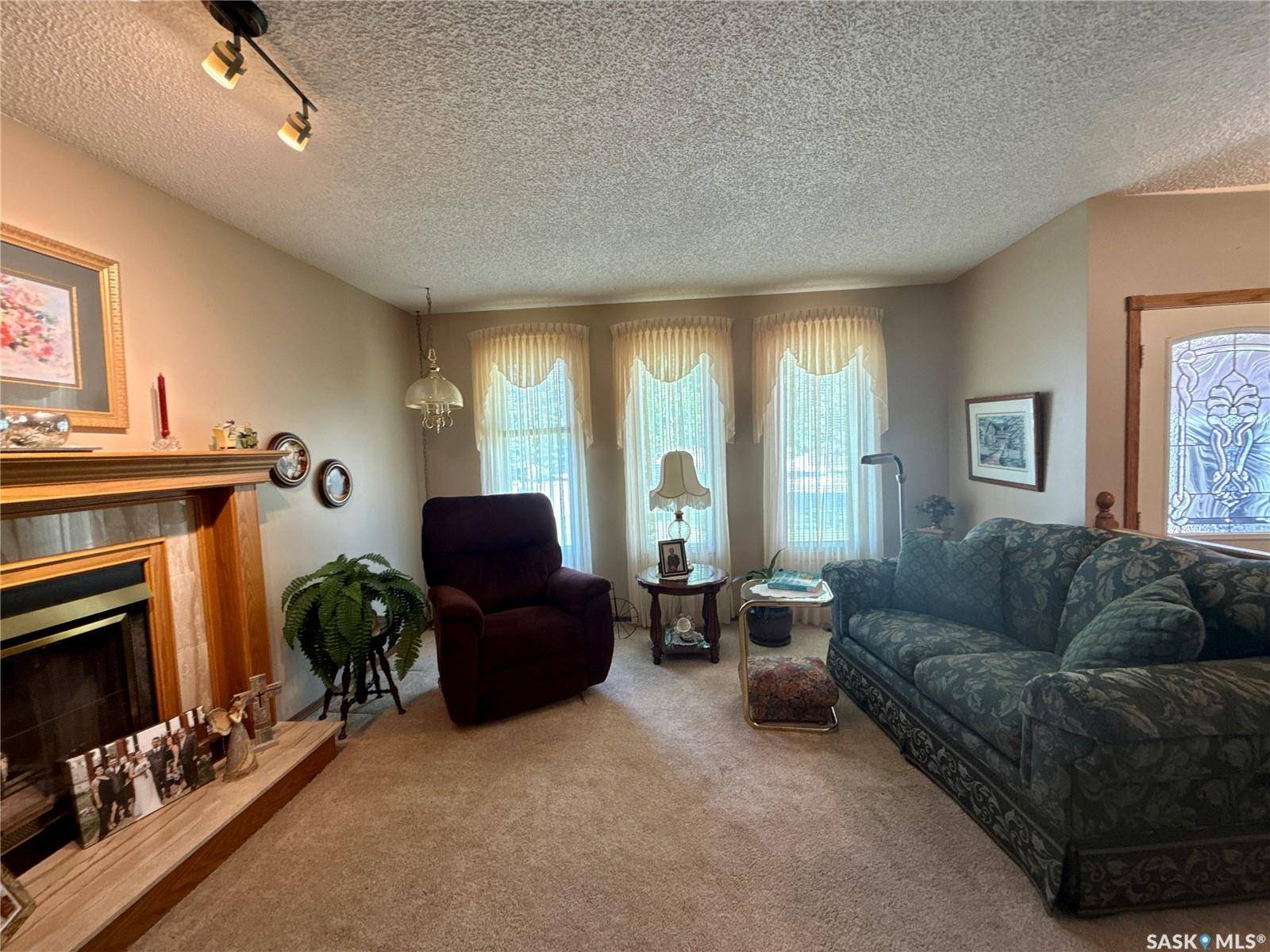Regina, SK S4X 3Z8,1567 LEE-GRAYSON CRESCENT N
